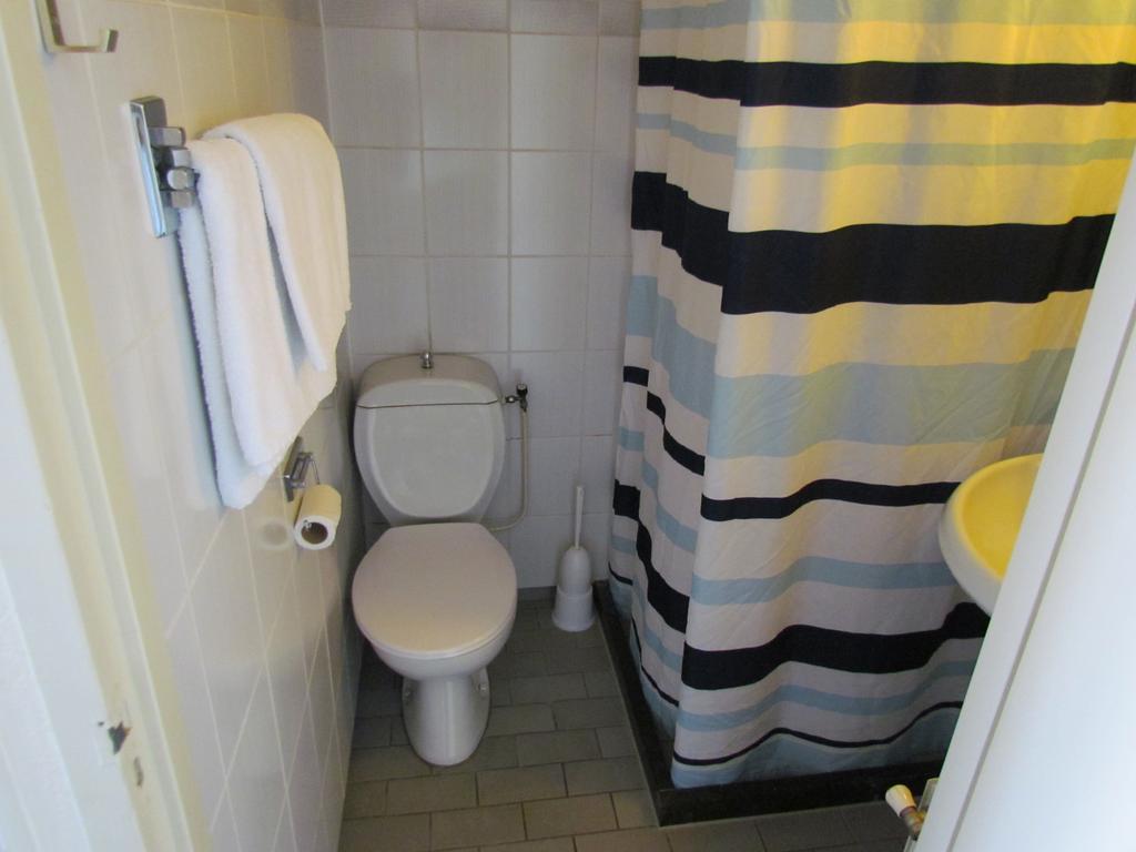Hotel Cafe Woud Den Helder Oda fotoğraf