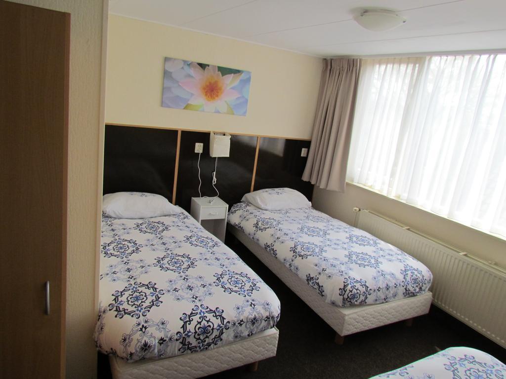Hotel Cafe Woud Den Helder Oda fotoğraf
